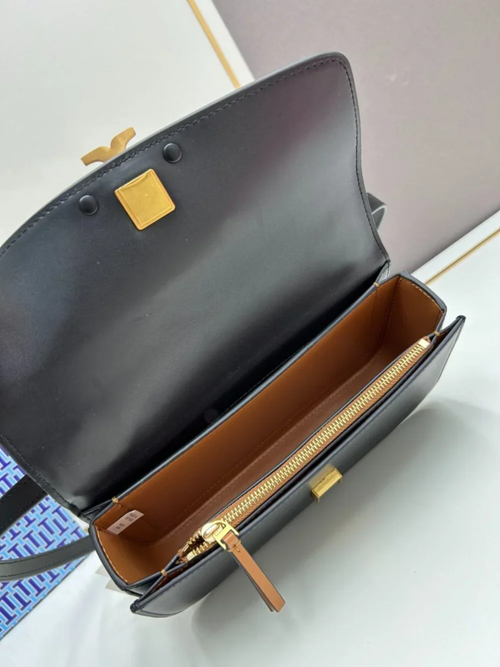 Tory Burch Eleanor Black Smooth Leather Shoulder Bag